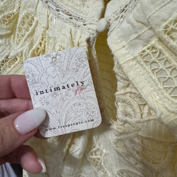 Intimately Free People Oh Cheri Scalloped Lace Bodysuit. NWT. Size Medium - Picture 7 of 7